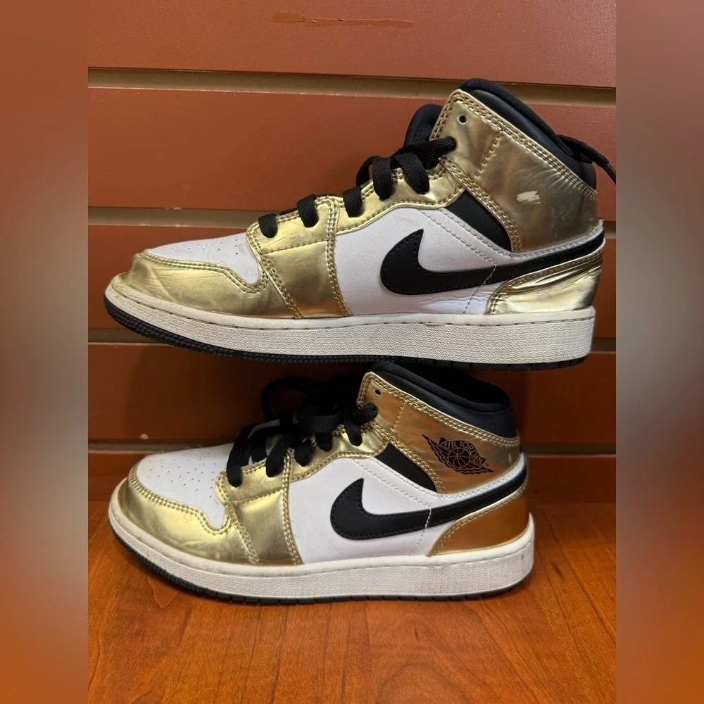 Jordan DC1420-700 Sneakers
